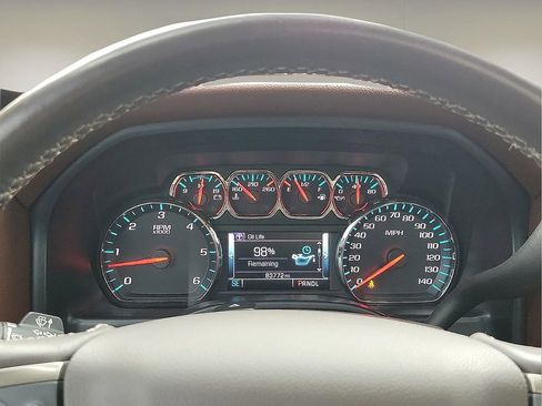 Used 2018 Chevrolet Silverado 1500 High Country image 18