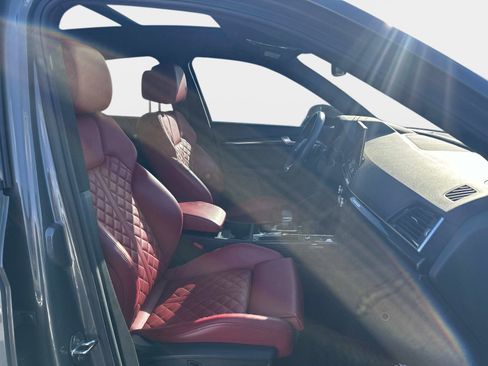 Used 2024 Audi SQ5 Premium Plus w/ S Sport Package image 7