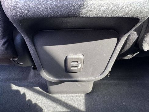 Used 2019 Chevrolet Equinox LT image 8