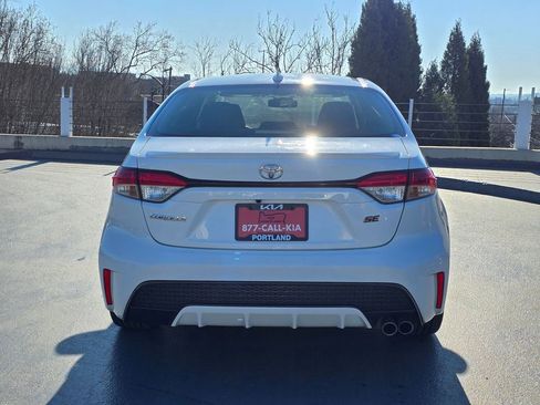 Used 2022 Toyota Corolla SE image 4