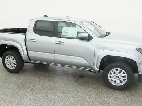 New 2026 Toyota Tacoma SR5 RWD image 12