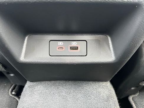 Used 2025 Nissan Altima 2.5 SV FWD image 31