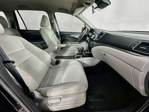 Used 2019 Honda Pilot EX image 33