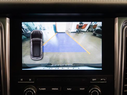 Used 2018 Porsche Macan AWD/4WD image 13