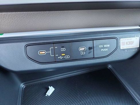 New 2026 Kia Carnival FWD image 16