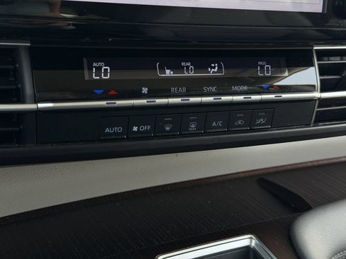 Used 2022 Toyota Sienna LE FWD image 20