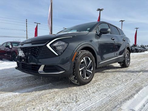 Certified 2023 Kia Sportage LX image 4