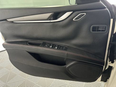Used 2018 Maserati Ghibli RWD image 25