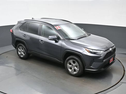 Used 2024 Toyota RAV4 XLE FWD image 34