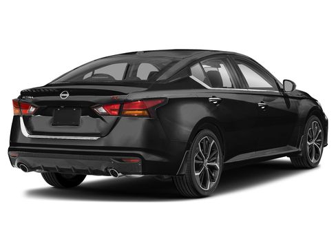 Used 2024 Nissan Altima 2.5 SR w/ SR Premium Package AWD/4WD image 2