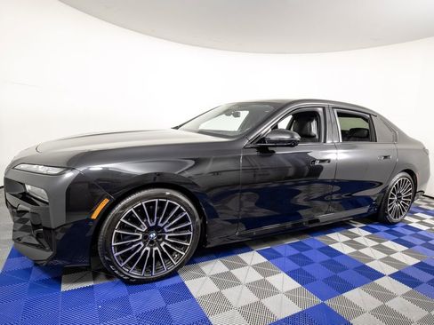 Used 2025 BMW 760i xDrive w/ Executive Package AWD/4WD image 1