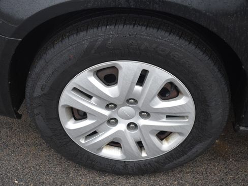 Used 2013 Dodge Grand Caravan SE image 13