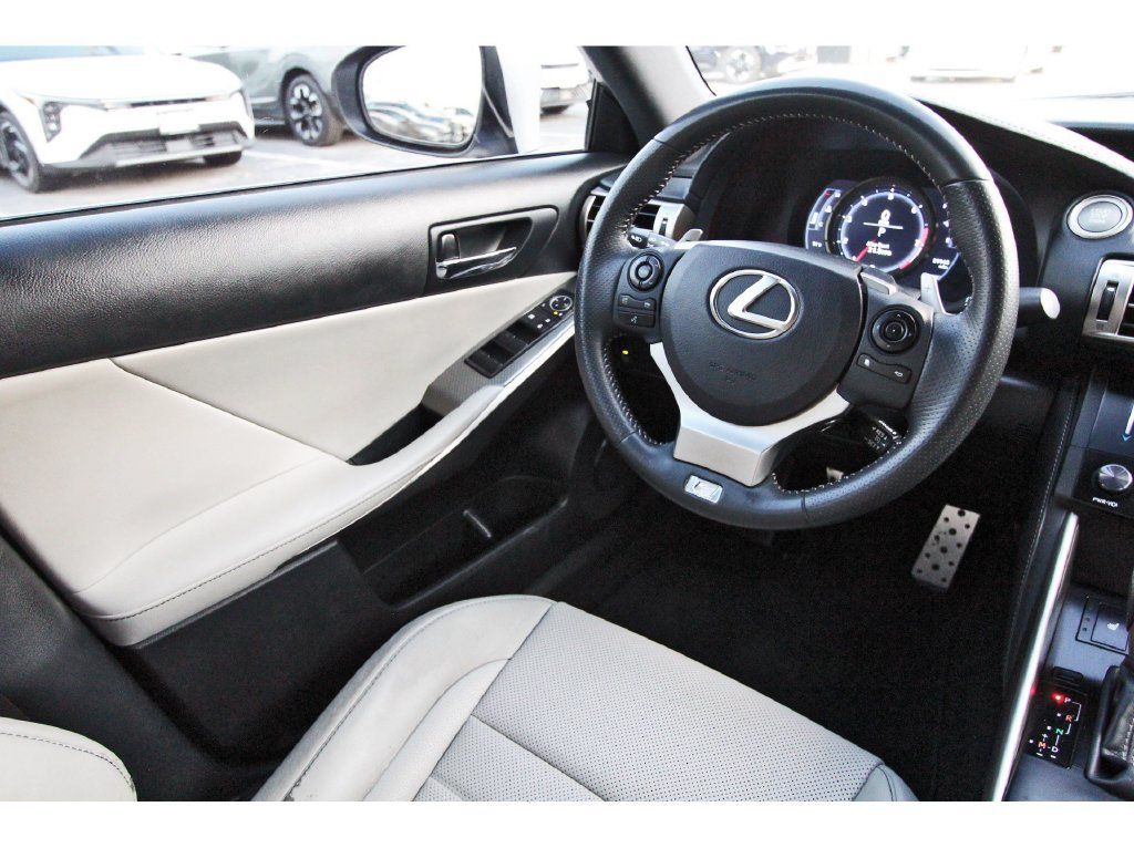 Used 2014 Lexus IS 250 w/ F-Sport Package RWD image 9