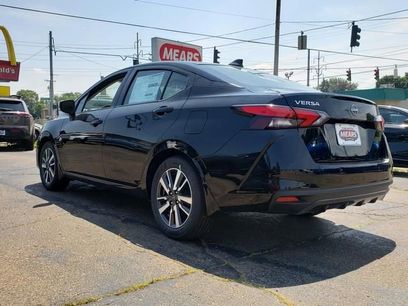 New 2025 Nissan Versa SV w/ Trunk Package