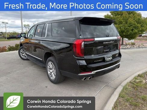 Used 2025 GMC Yukon XL Denali AWD/4WD image 5