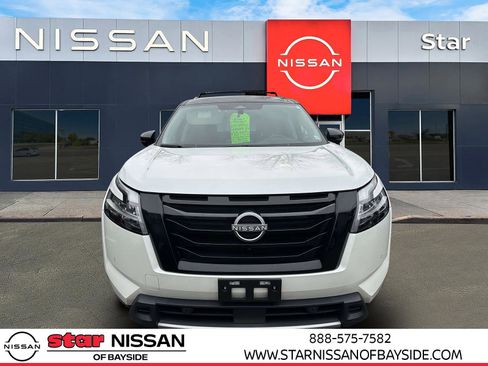 Certified 2024 Nissan Pathfinder SL w/ Black Appearance Package image 5