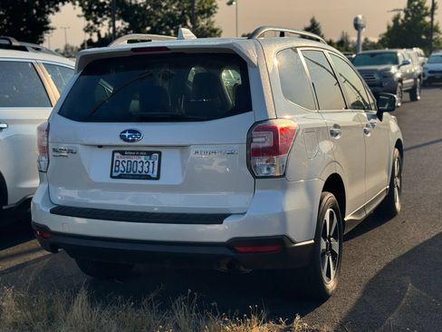 Used 2018 Subaru Forester 2.5i Premium AWD/4WD image 2