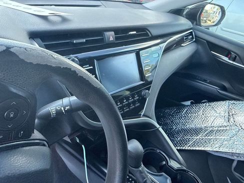 Used 2018 Toyota Camry LE FWD image 7