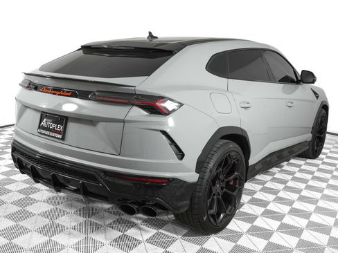Used 2022 Lamborghini Urus AWD/4WD image 5