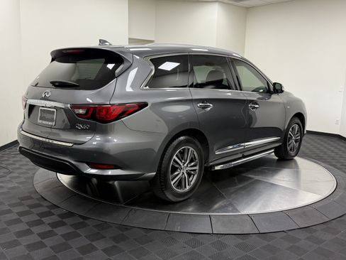 Used 2019 INFINITI QX60 Luxe w/ Essential Package FWD image 8