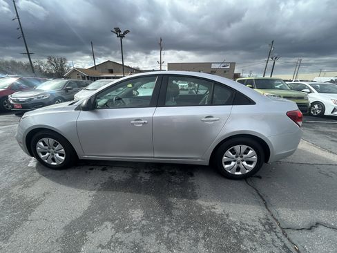 Used 2015 Chevrolet Cruze LS image 5