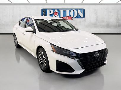 Used 2023 Nissan Altima 2.5 SV