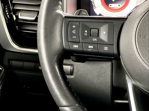 Used 2021 Nissan Rogue Platinum image 27