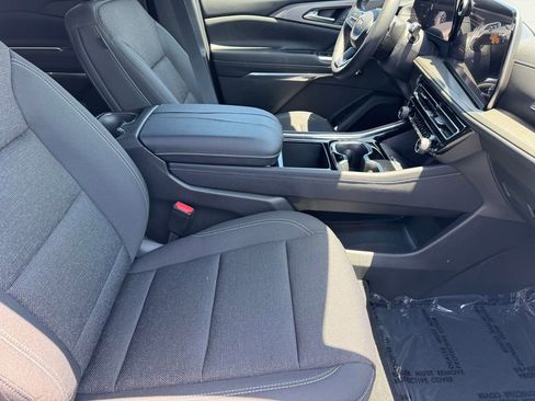 New 2026 Chevrolet Traverse LT FWD image 8