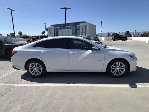 Used 2018 Chevrolet Malibu LT FWD image 14