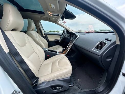 Used 2017 Volvo XC60 T6 Inscription w/ Advanced Package AWD/4WD image 13