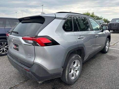 Used 2021 Toyota RAV4 XLE w/ XLE Grade Weather Package AWD/4WD image 5