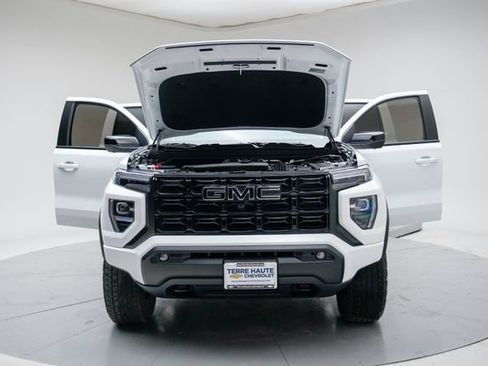 Used 2025 GMC Canyon Elevation w/ Convenience Package image 17