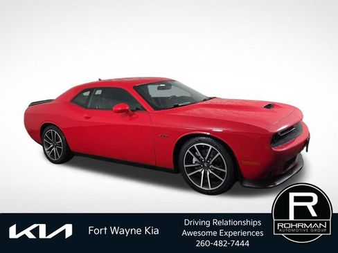 Used 2023 Dodge Challenger R/T RWD image 6