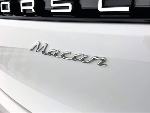 Used 2020 Porsche Macan image 29