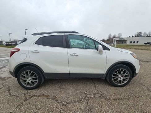 Used 2018 Buick Encore Sport Touring image 2