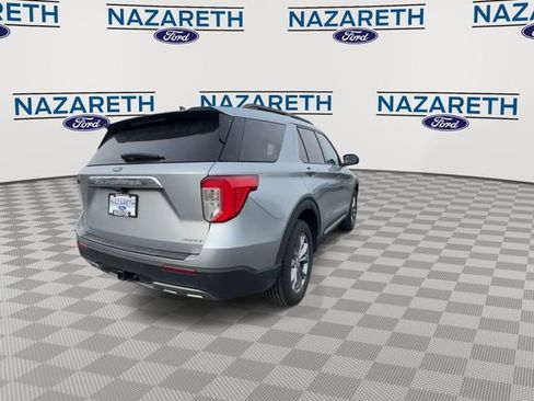 Used 2022 Ford Explorer XLT w/ Equipment Group 202A image 8