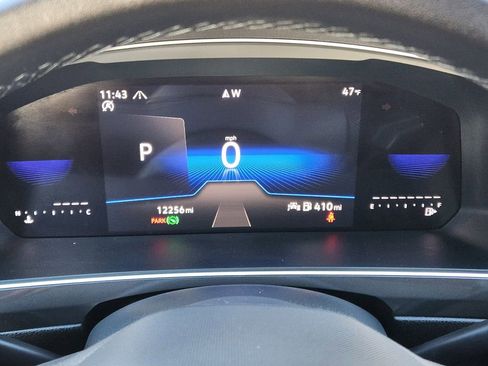 Certified 2024 Volkswagen Tiguan SE R-Line image 18