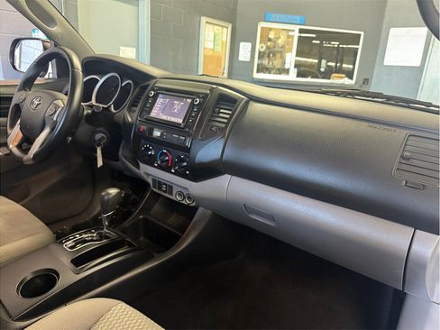Used 2014 Toyota Tacoma 2WD Double Cab w/ Convenience Package image 20