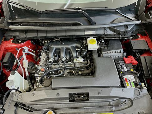 Used 2023 Nissan Pathfinder SV image 34