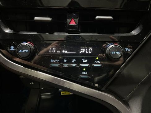 Used 2023 Toyota Camry XSE image 21