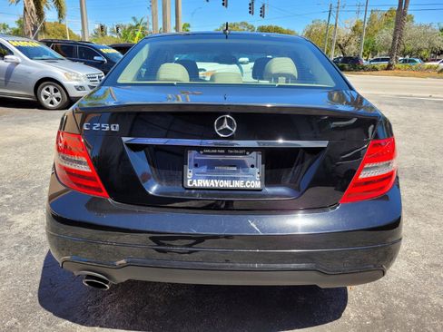 Used 2014 Mercedes-Benz C 250 Sedan image 10