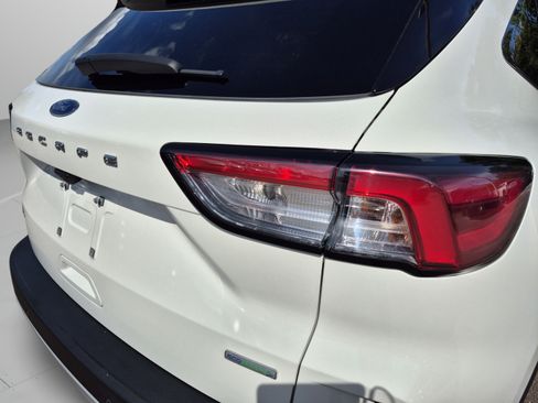 Used 2020 Ford Escape SEL FWD image 33