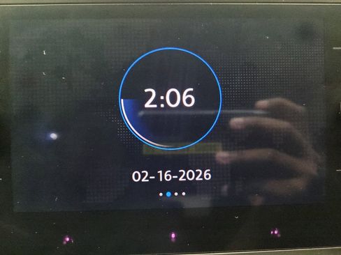 Used 2020 Volkswagen Atlas Cross Sport SE w/ Panoramic Sunroof Package image 25