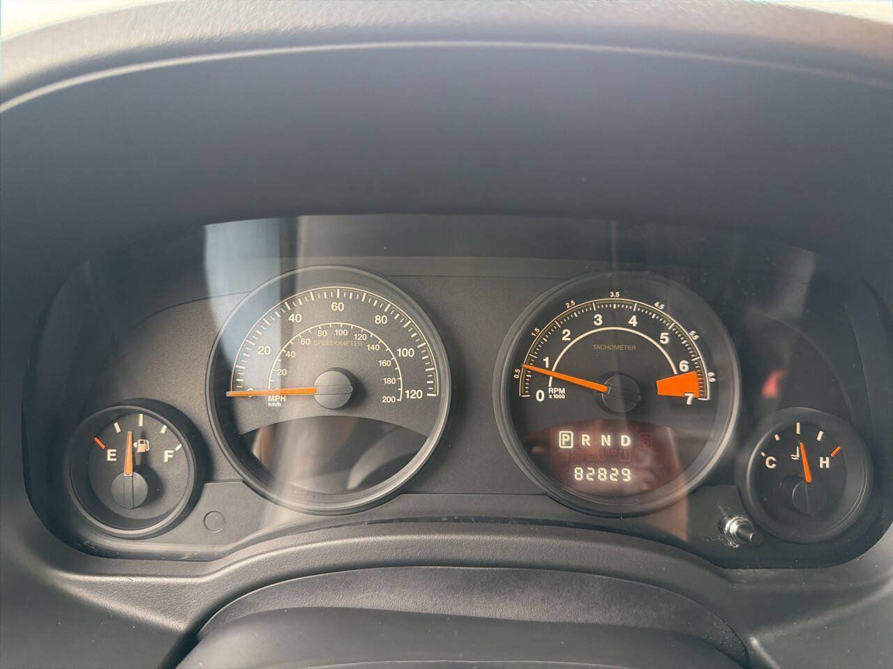 Used 2014 Jeep Patriot Latitude AWD/4WD image 9