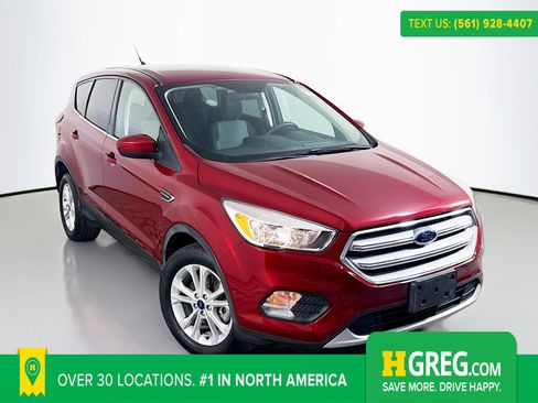 Used 2019 Ford Escape SE image 1