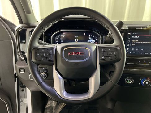 Used 2024 GMC Sierra 1500 Elevation image 22