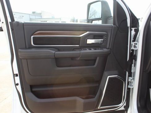 Used 2024 RAM 2500 Laramie image 11