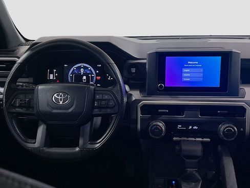 Used 2025 Toyota Tacoma SR5 image 18