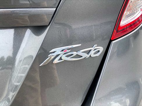 Used 2016 Ford Fiesta SE w/ Cold Weather Package FWD image 10