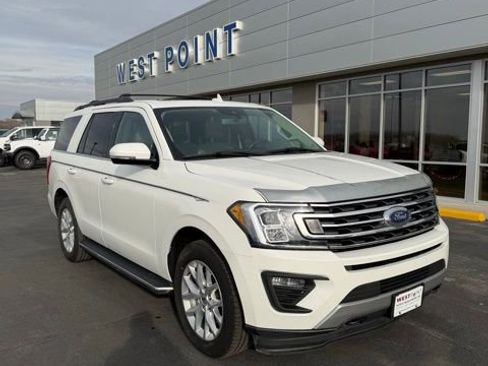 Used 2021 Ford Expedition XLT image 2